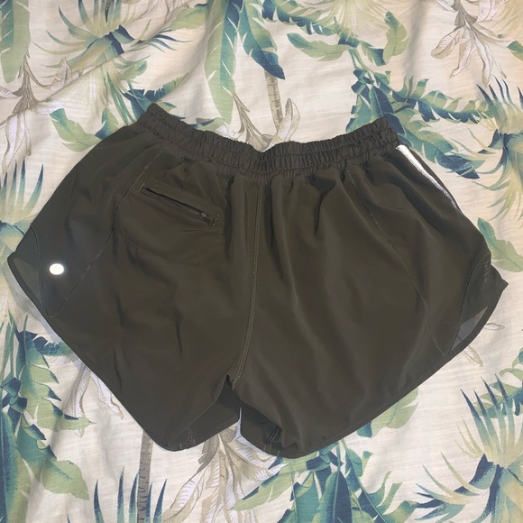 SOLD Lululemon Hotty Hot - Picture 4 of 6